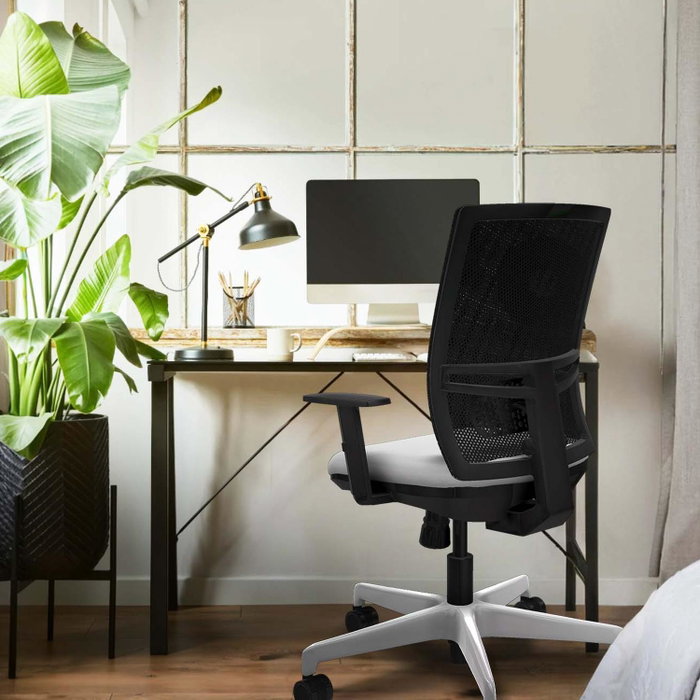 PIQUERAS Y CRESPO Silla de oficina Yunquera con mecanismo Sincro, Marrón oscuro y Negro
