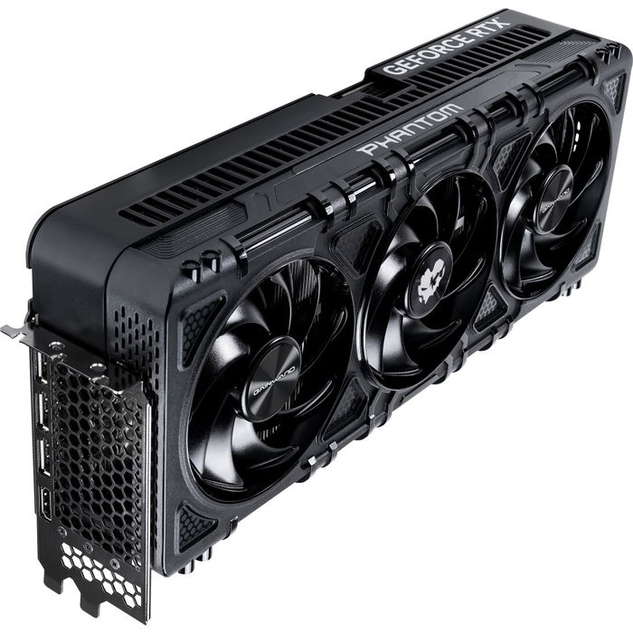 Gainward RTX 5090 32GB GDDR7 Phantom con 3 Ventiladores