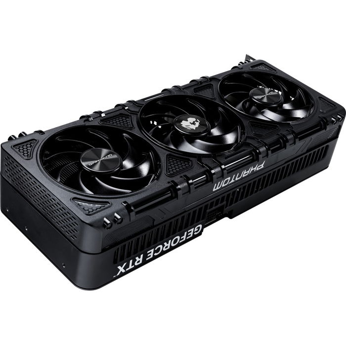 Gainward RTX 5090 32GB GDDR7 Phantom con 3 Ventiladores