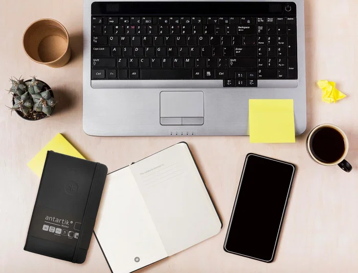 Antartik Cuaderno A6 Tapa Dura Negro Hojas Lisas 100 Hojas 80gr FSC