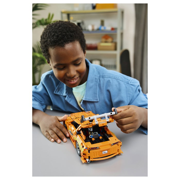LEGO Technic Fast and Furious Toyota Supra MK4 42204 LEGO Technic Fast and Furious Toyota Supra MK4 42204