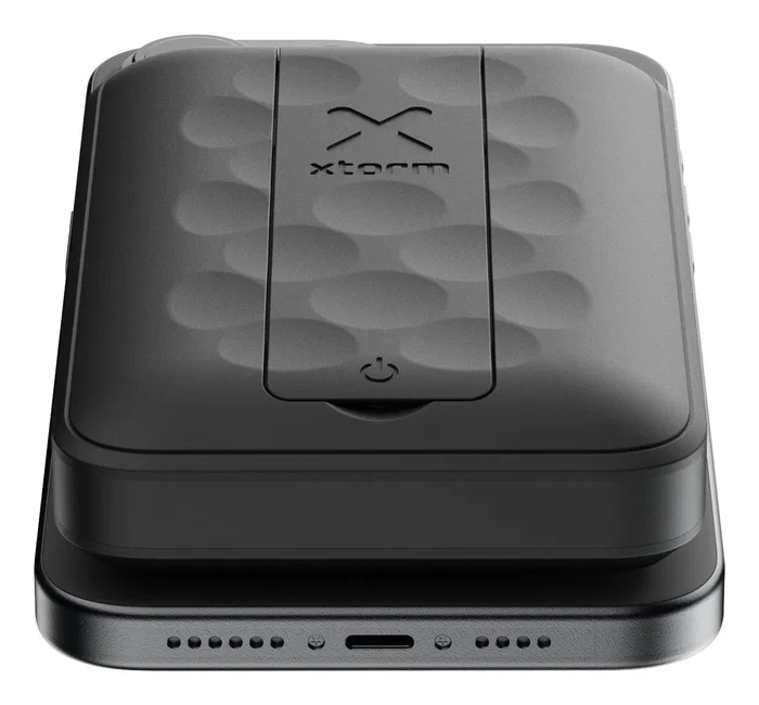 Xtorm FS5W101 Powerbank Cargador Inalámbrico Magnético 10000 mAh con Soporte y Pantalla LED - MagCharge Ultra 15W Compatible MagSafe para iPhone - Negro