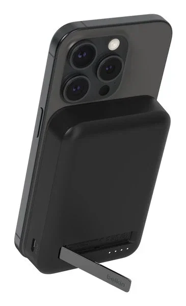 Belkin BPD008BTBK BoostCharge Pro Cargador Inalámbrico Magnético MagSafe de 15W con Carga Rápida y Qi2, Compatible con iPhone 15/14/13/12, Incluye Cable USB-C, Negro