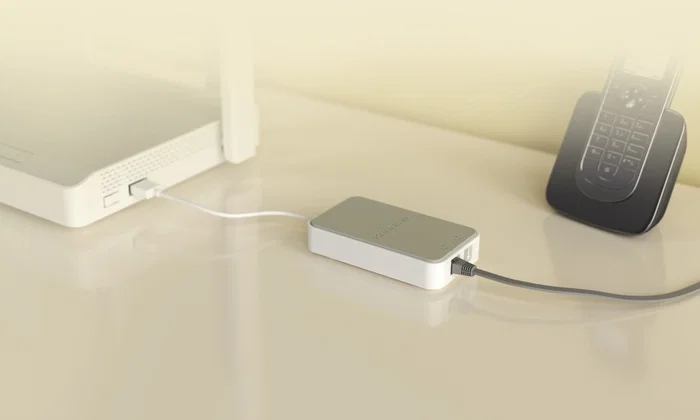 Keenetic Linear KN-3110 - Adaptador USB para telefonía analógica VoIP, 2 puertos RJ-11 FXS, compatible con routers Keenetic, función Micro PBX, color Blanco/Gris Keenetic Linear KN-3110 - Adaptador USB para telefonía analógica VoIP, 2 puertos RJ-11 FXS, compatible con routers Keenetic, función Micro PBX, color Blanco/Gris