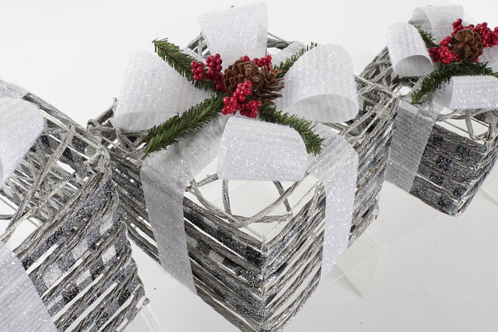 DKD Home Decor Regalo Navidad Set de 3 Ratán Metal LED Blanco Plateado 25x25x29 cm DKD Home Decor Regalo Navidad Set de 3 Ratán Metal LED Blanco Plateado 25x25x29 cm