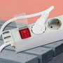 LogiLink Regleta PDU de 19 pulgadas con 9 tomas y conmutador Gris claro