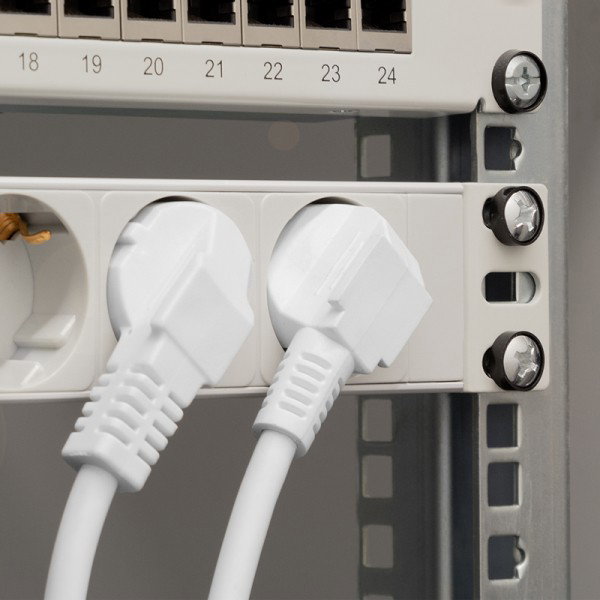 LogiLink Regleta PDU de 19 pulgadas con 9 tomas y conmutador Gris claro LogiLink Regleta PDU de 19 pulgadas con 9 tomas y conmutador Gris claro