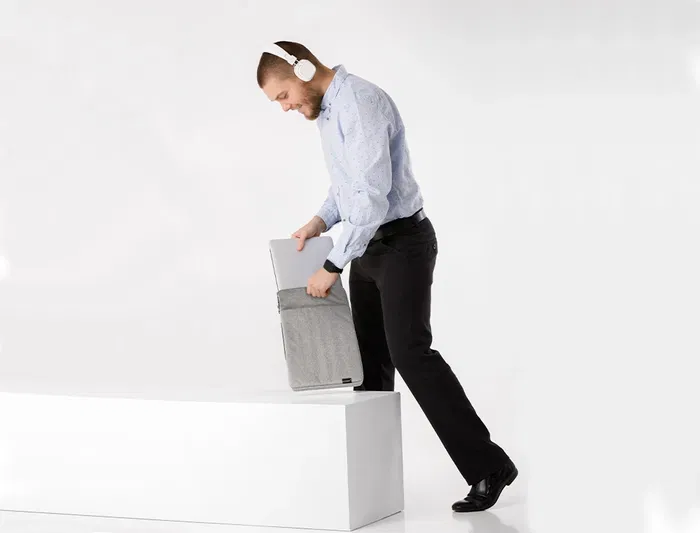 Q-connect Funda para Portátil 13,3'' con Asa y Bolsillo Exterior, Gris, 350x250x25 mm