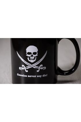 SD Toys Taza Never Say Die The Goonies