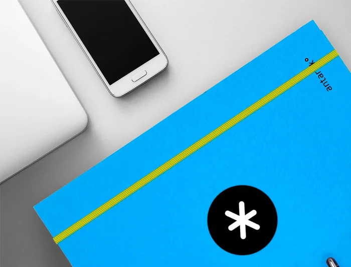 Antartik Carpeta con recambio A4 cuadro 5mm forrada 4 anillas 25mm redondas color azul Antartik Carpeta con recambio A4 cuadro 5mm forrada 4 anillas 25mm redondas color azul