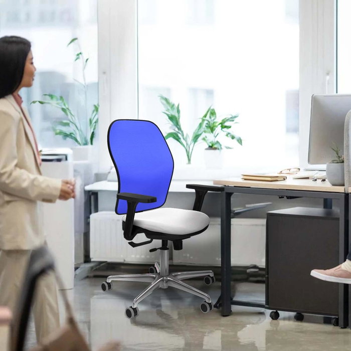 PIQUERAS Y CRESPO Silla de oficina Jorquera con mecanismo Sincro/Traslack, brazos 3D y malla blanca