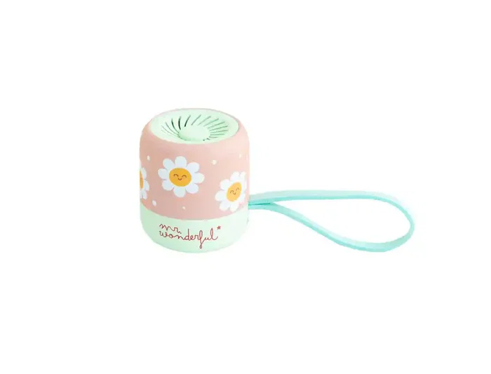 Mr. Wonderful - Altavoz Portátil Inalámbrico Mini, Diseño Margaritas, 80x60x80 mm, Sonido Potente y Claro, Conexión Bluetooth para Smartphone Mr. Wonderful - Altavoz Portátil Inalámbrico Mini, Diseño Margaritas, 80x60x80 mm, Sonido Potente y Claro, Conexión Bluetooth para Smartphone