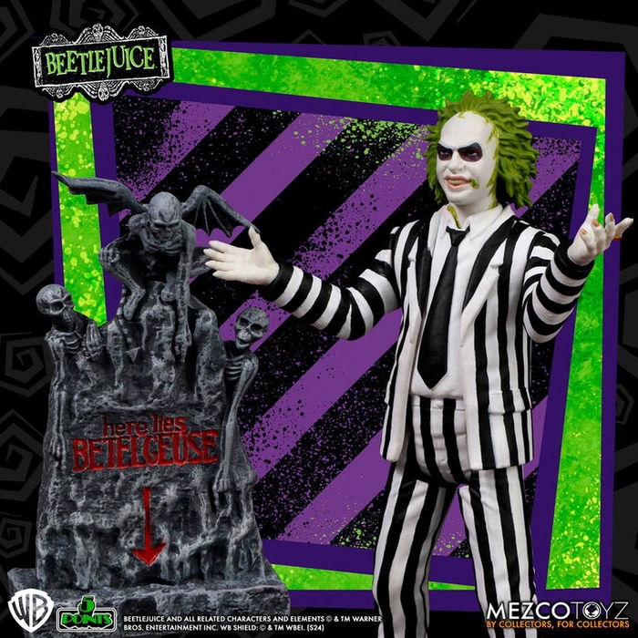 Mezco Toyz Figura Beetlejuice Striped Suite Beetlejuice 9,5cm con Lápida