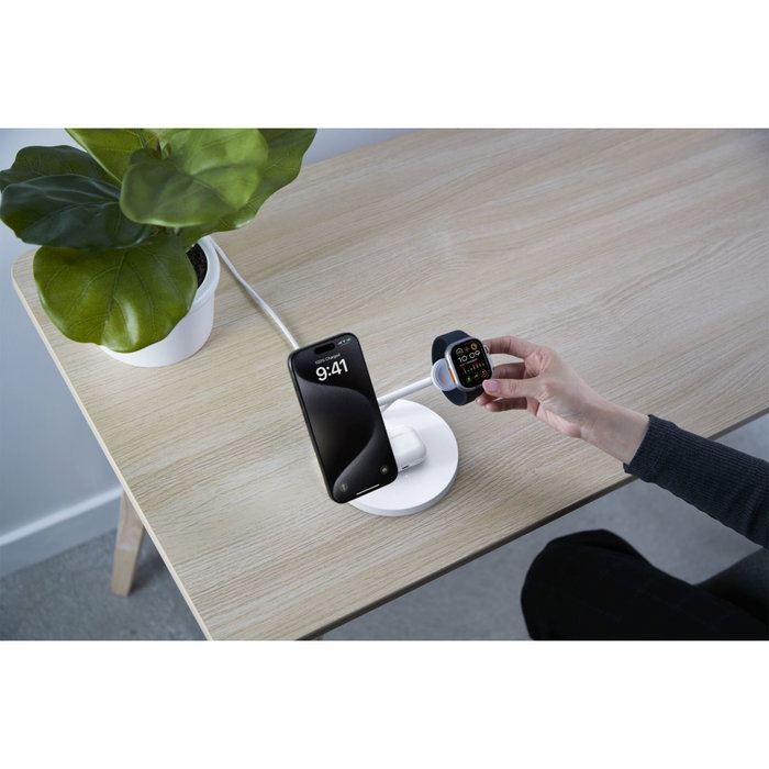 Belkin BoostCharge Pro Estación de carga inalámbrica 3 en 1 Qi2 15 W Blanco Belkin BoostCharge Pro Estación de carga inalámbrica 3 en 1 Qi2 15 W Blanco