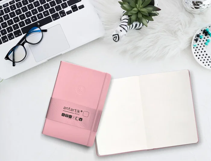 Antartik Cuaderno A5 Tapa Dura Hojas Lisas Rosa Pastel 100 Hojas 80 gr FSC