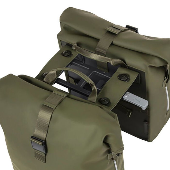 Basil Soho Alforjas Dobles 41L Verdes con Tira LED para Bicicleta