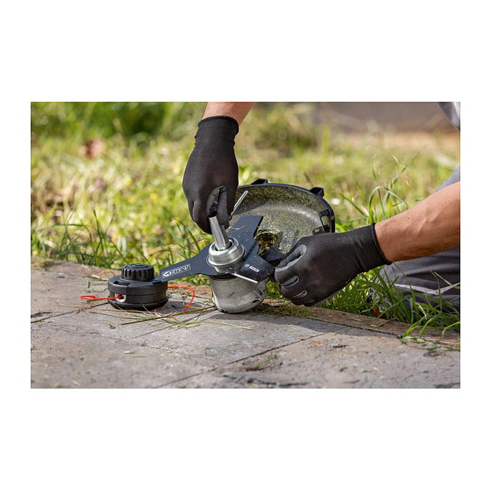 Bosch Professional GFR 18V-23 Cortabordes a Batería 18V Sin Cables con Hoja y Empuñadura en D, Diámetro de Corte 33 cm, Negro/Azul/Rojo