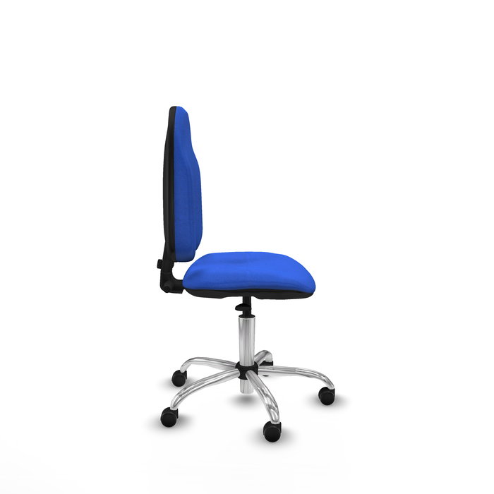 Silla de oficina Algarra con mecanismo Contacto permanente básico tapizada con Tela color Azul. Equipada con Base cromada, Sin brazos y Ruedas autofrenantes