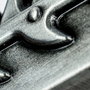 AAA Merchandise Warhammer 40,000 Abridor de botellas Chaos Chainsword