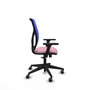 Silla de oficina Motilla con mecanismo Sincro tapizada con Tela color Rosa y malla color Azul. Equipada con lumbar 1D, Brazos 3D y Ruedas 65 mm parqué