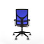 Silla de oficina Motilla con mecanismo Sincro tapizada con Tela color Rosa y malla color Azul. Equipada con lumbar 1D, Brazos 3D y Ruedas 65 mm parqué
