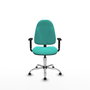 Silla de oficina Algarra con mecanismo Contacto permanente básico tapizada con Similpiel color Turquesa. Equipada con Base cromada, Brazos 1Dy Topes
