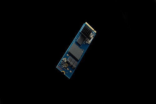 Kingston DC2000B SSD M.2 960 GB PCI Express 4.0 NVMe 3D TLC para Servidor 7000 MB/s Lectura 1300 MB/s Escritura