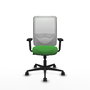 Silla de oficina Zulema con mecanismo Sincro tapizada con Tela color Verde y malla color Blanco. Equipada con lumbar 1D, Brazos 2D y Ruedas 65mm nailon