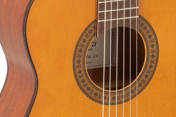 Guitarra Clásica Admira Juanita 3/4 Serie Estudio