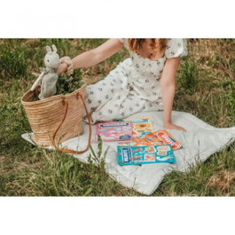 M4 MANOLITO BOOKS EDITORIAL, VACACIONES. PEGATINAS Y ACTIVIDADES - M4 MANOLITO BOOKS EDITORIAL