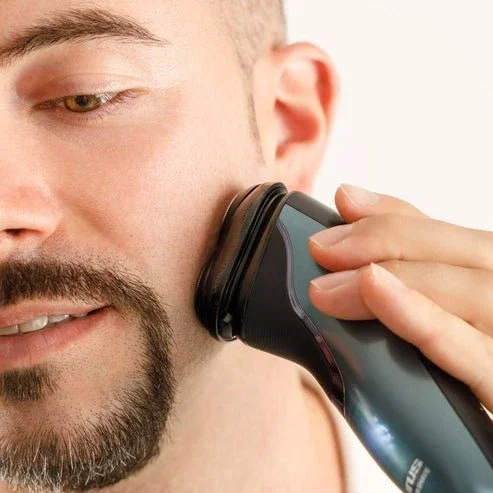 Taurus 3 Side Water Shave Afeitadora de Rotación para Hombres con 3 Cabezales en Negro y Azul Taurus 3 Side Water Shave Afeitadora de Rotación para Hombres con 3 Cabezales en Negro y Azul