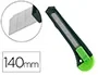 Q-connect Cúter de Plástico Ancho con Asa para Colgar Cuchilla 18 mm Blíster 1 Unidad