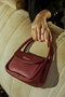 Vince Camuto Bolso Rojo Claret Piel de Polivinilo 19x9x15 cm