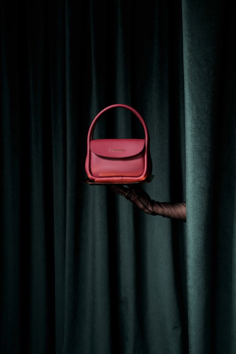 Vince Camuto Bolso Rojo Claret Piel de Polivinilo 19x9x15 cm