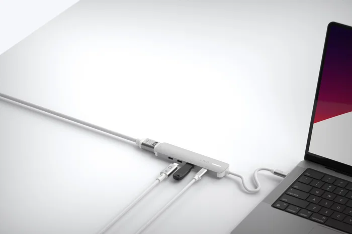 LINQ LQ49051 Hub 5 en 1 USB-C Pro para Portátil - HDMI 4K/60Hz, Carga PD 140W, 3x USB-C 10Gbps y 1x USB-A, Base de Aluminio, Gris y Blanco LINQ LQ49051 Hub 5 en 1 USB-C Pro para Portátil - HDMI 4K/60Hz, Carga PD 140W, 3x USB-C 10Gbps y 1x USB-A, Base de Aluminio, Gris y Blanco