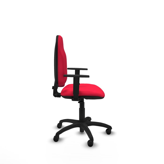 Silla de oficina Algarra con mecanismo Contacto permanente básico tapizada con Tela color Rojo. Equipada con Base poliamida negra, Brazos 1D y Ruedas de parqué