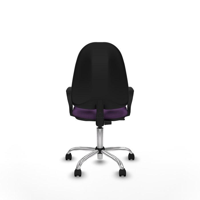 Silla de oficina Algarra con mecanismo Contacto permanente básico tapizada con Tela color Morado. Equipada con Base cromada, Brazos fijos y Ruedas de nailon 50 mm