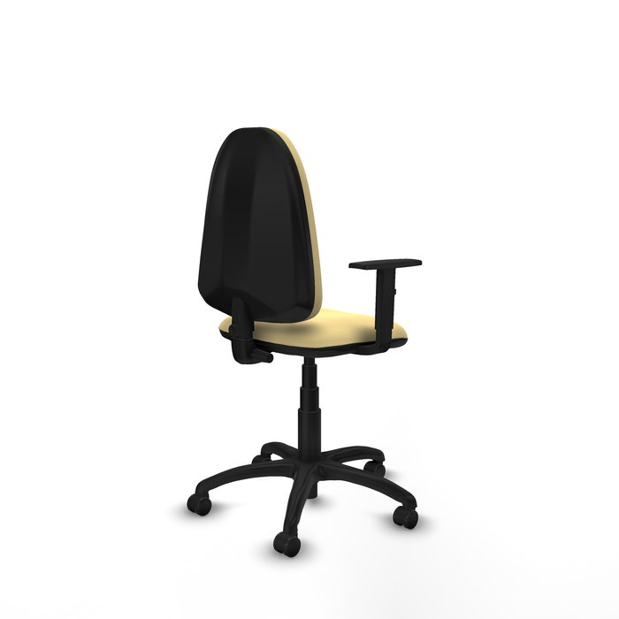 Silla de oficina Aýna con mecanismo Contacto permanente básico tapizada con Similpiel color Crema. Equipada con Base poliamida negra, Brazos 1D y Ruedas de parqué