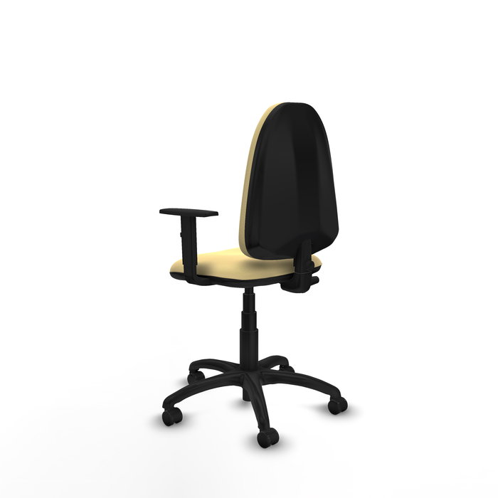 Silla de oficina Aýna con mecanismo Contacto permanente básico tapizada con Similpiel color Crema. Equipada con Base poliamida negra, Brazos 1D y Ruedas de parqué
