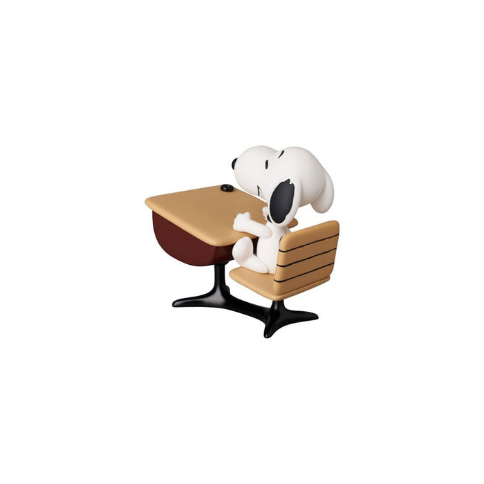 Peanuts Minifigura UDF Serie 18 Snoopy with desk 9 cm