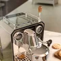 Cecotec Baristeo Intima Siebtrgermaschine, Máquina de Espresso con Thermoblock 15 Bar, 1850W, Espumador de Leche, Capacidad 1.7L, Preparación de Café Molido, Color Acero Inoxidable