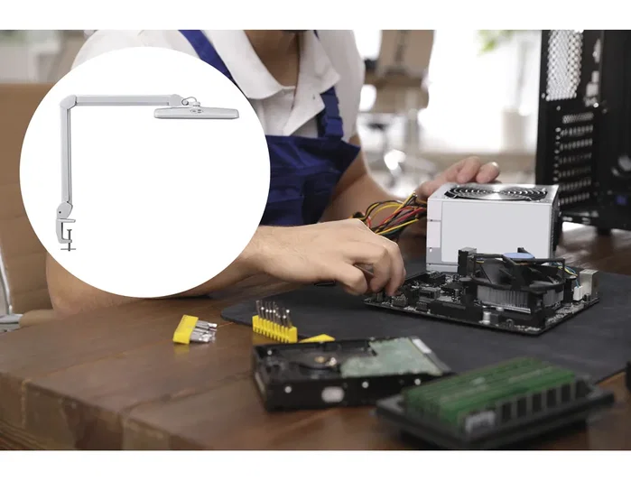 Maul Lámpara de escritorio LED con pinza, cabezal ajustable y regulación de intensidad, Blanco