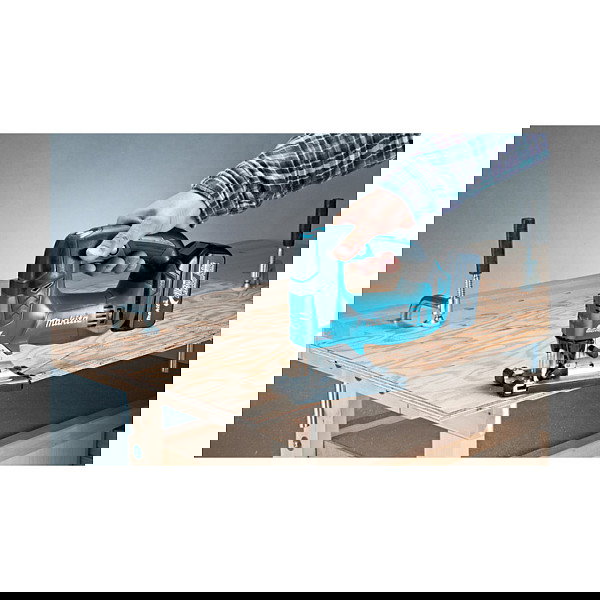 Makita DJV182Z Sierra de calar a batería, 13.5 cm de profundidad de corte en madera Makita DJV182Z Sierra de calar a batería, 13.5 cm de profundidad de corte en madera