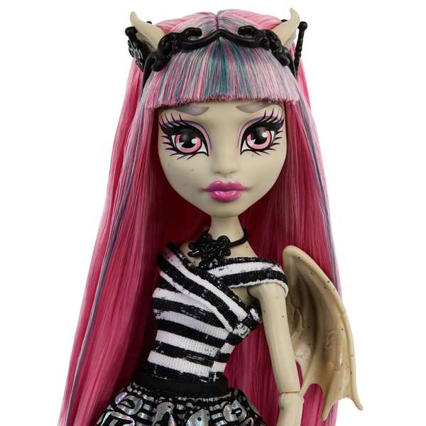 Mattel Monster High Collector Rochelle Goyle Repro Mattel Monster High Collector Rochelle Goyle Repro