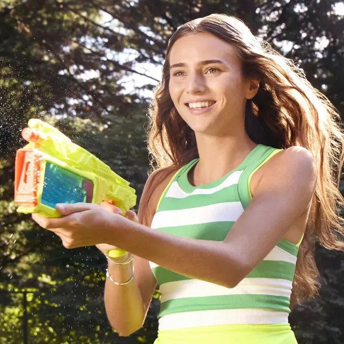 HASBRO Lanzador de Agua Super Soaker Dunk-Fill+ con Tanque Traslúcido de 358 mL