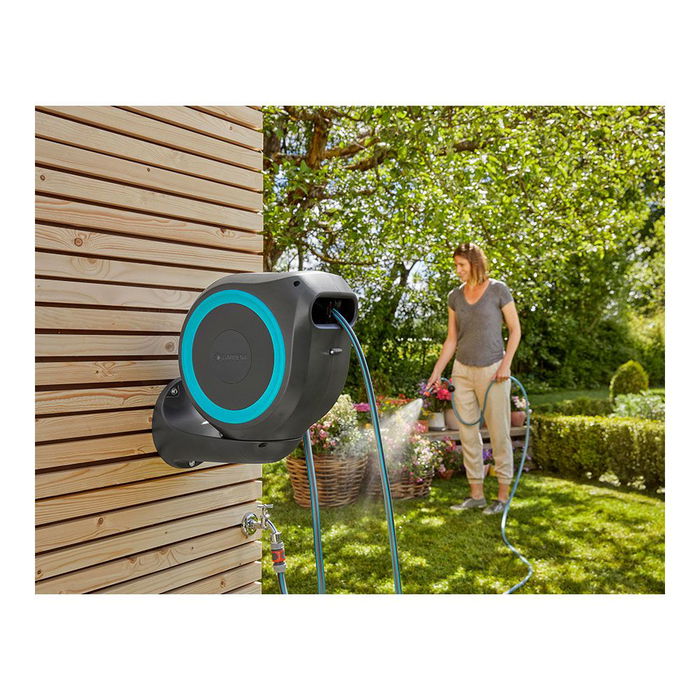 Gardena Enrollador de Manguera Automático Rollup 15 m con Soporte Mural, Protección Anti Heladas, Anti UV y Anti Algas