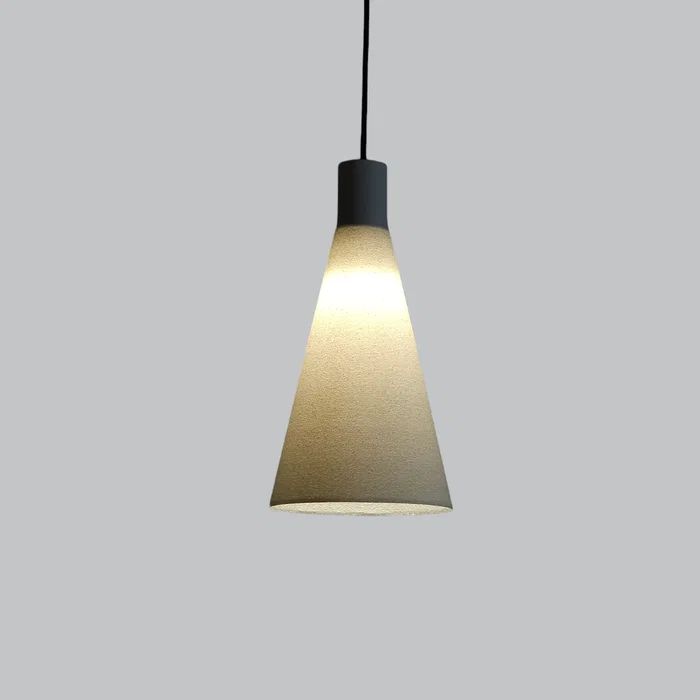 Lámpara Colgante "Shu" Blanco/Florón Negro/Cable Negro Artesanal Contemporánea