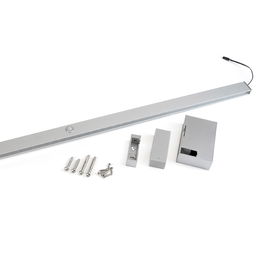 Emuca Barra para armario con luz LED Castor, batería extraible y sensor de movimiento, L708mm, Plástico y aluminio, Gris metalizado