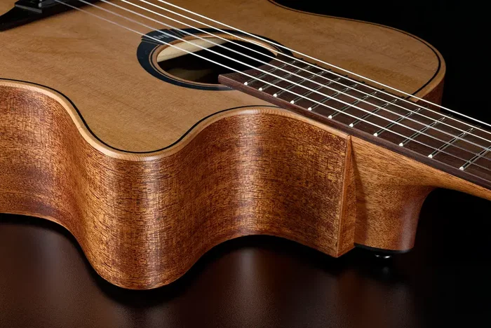LAG Guitarra Clásica HyVibe H2 10 A/E Cutaway con Cuerdas de Nylon