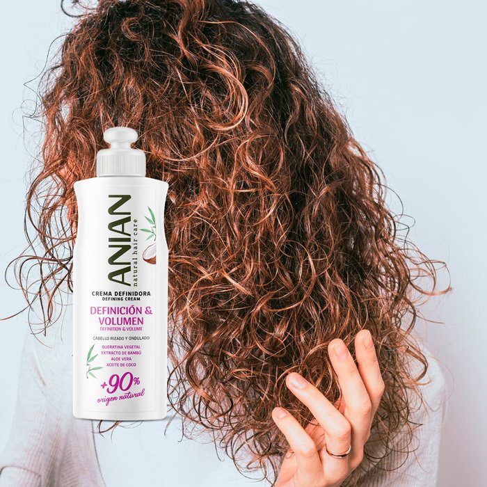 Anian Crema Definidora de Rizos Definición & Volumen 250 ml - Facilita Modelado, Acabado Natural y Brillante, Para Cabello Rizado y Ondulado
